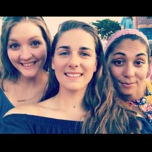 Meet your Posher, Francesca